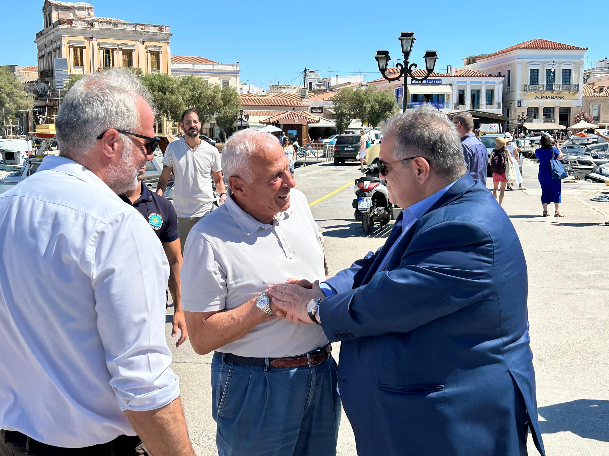 Στην Αίγινα ο Υφυπουργός Εσωτερικών, Βασίλης Σπανάκης   